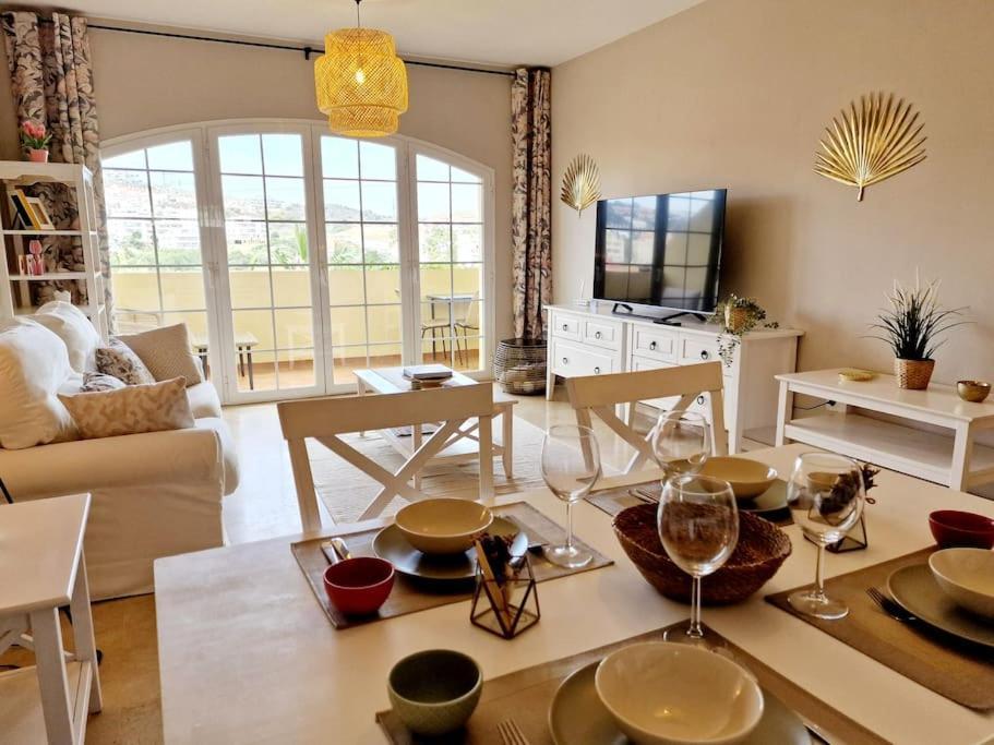 Ferienwohnung Royal Golf View: 2Br, Pools & Ac Sitio de Calahonda Exterior foto