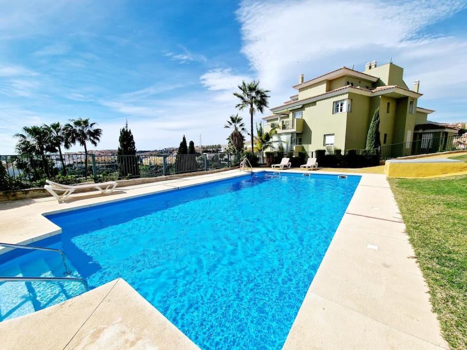 Ferienwohnung Royal Golf View: 2Br, Pools & Ac Sitio de Calahonda Exterior foto