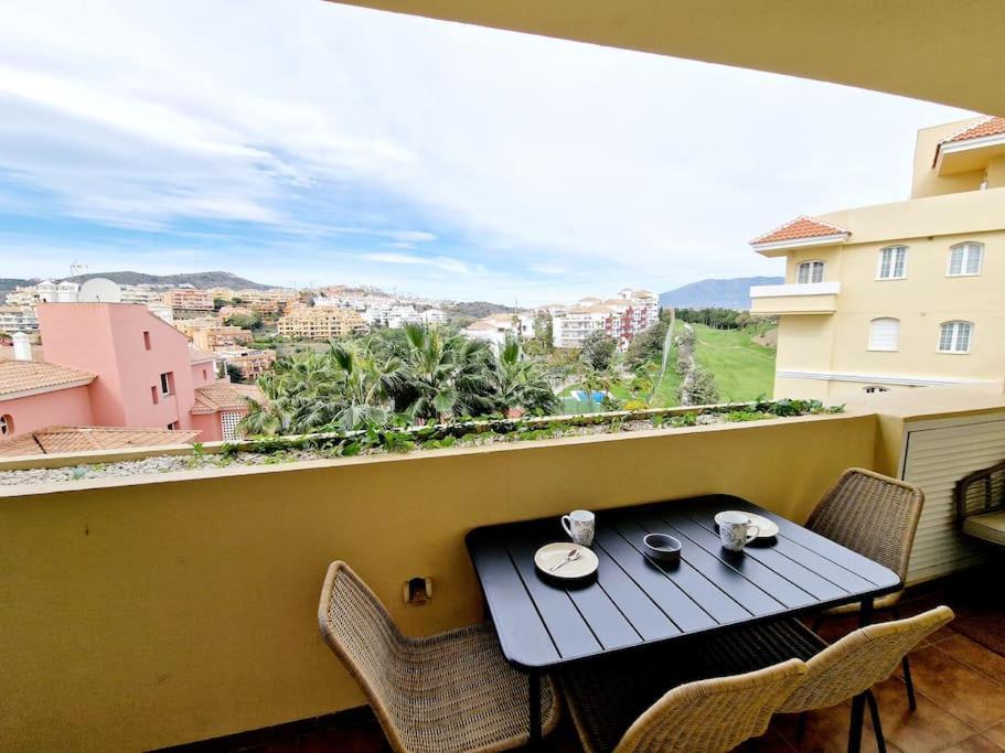 Ferienwohnung Royal Golf View: 2Br, Pools & Ac Sitio de Calahonda Exterior foto