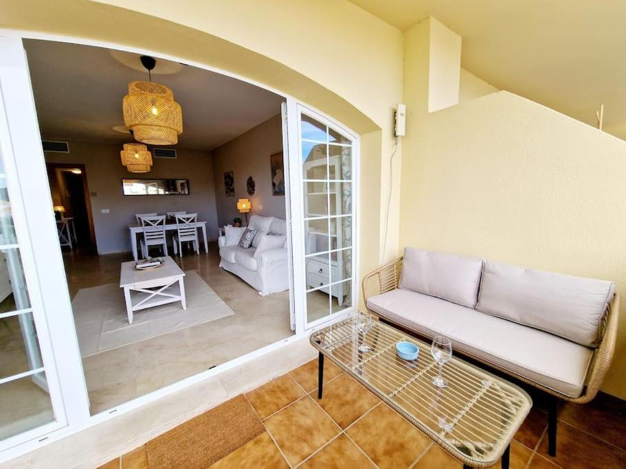 Ferienwohnung Royal Golf View: 2Br, Pools & Ac Sitio de Calahonda Exterior foto