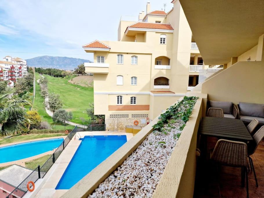 Ferienwohnung Royal Golf View: 2Br, Pools & Ac Sitio de Calahonda Exterior foto