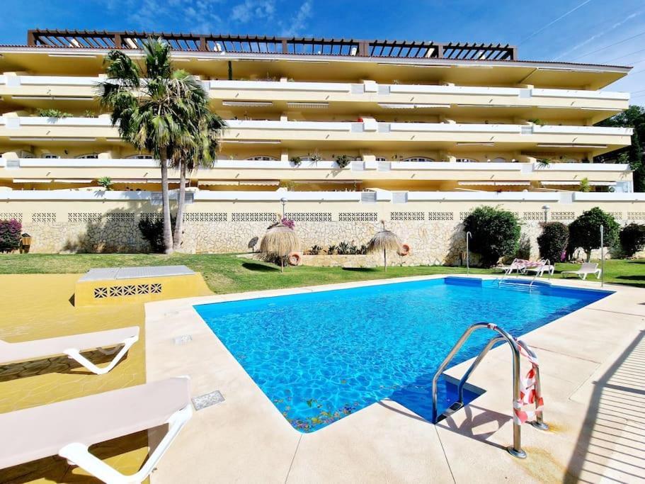 Ferienwohnung Royal Golf View: 2Br, Pools & Ac Sitio de Calahonda Exterior foto