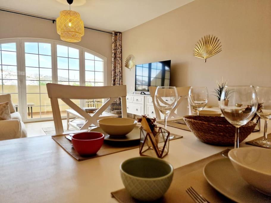 Ferienwohnung Royal Golf View: 2Br, Pools & Ac Sitio de Calahonda Exterior foto