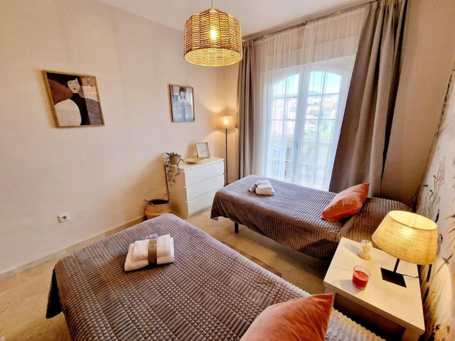 Ferienwohnung Royal Golf View: 2Br, Pools & Ac Sitio de Calahonda Exterior foto