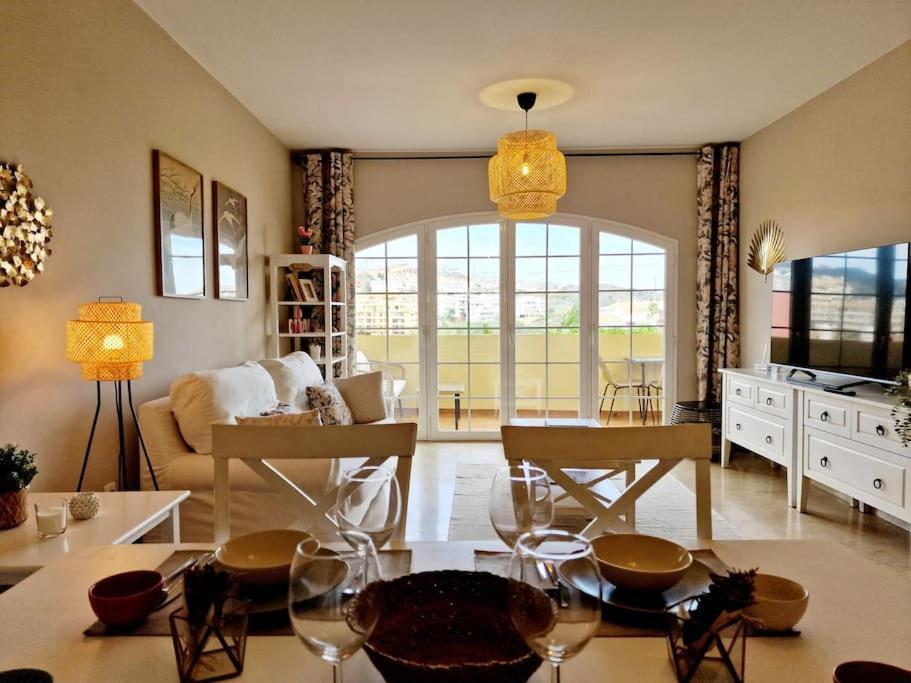 Ferienwohnung Royal Golf View: 2Br, Pools & Ac Sitio de Calahonda Exterior foto