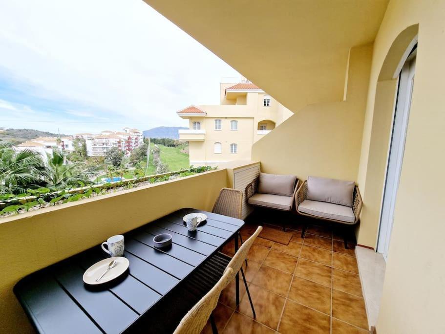Ferienwohnung Royal Golf View: 2Br, Pools & Ac Sitio de Calahonda Exterior foto