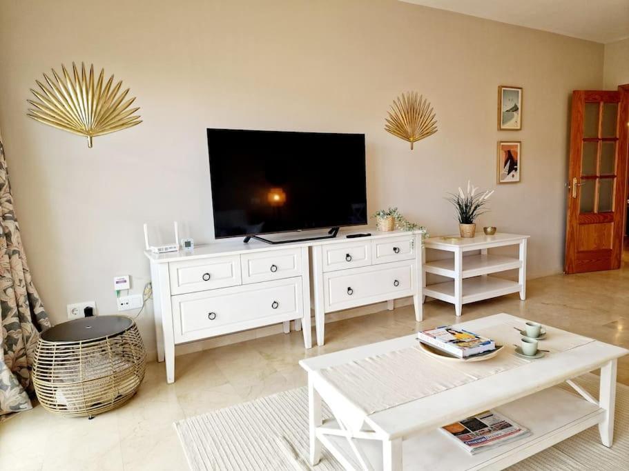 Ferienwohnung Royal Golf View: 2Br, Pools & Ac Sitio de Calahonda Exterior foto